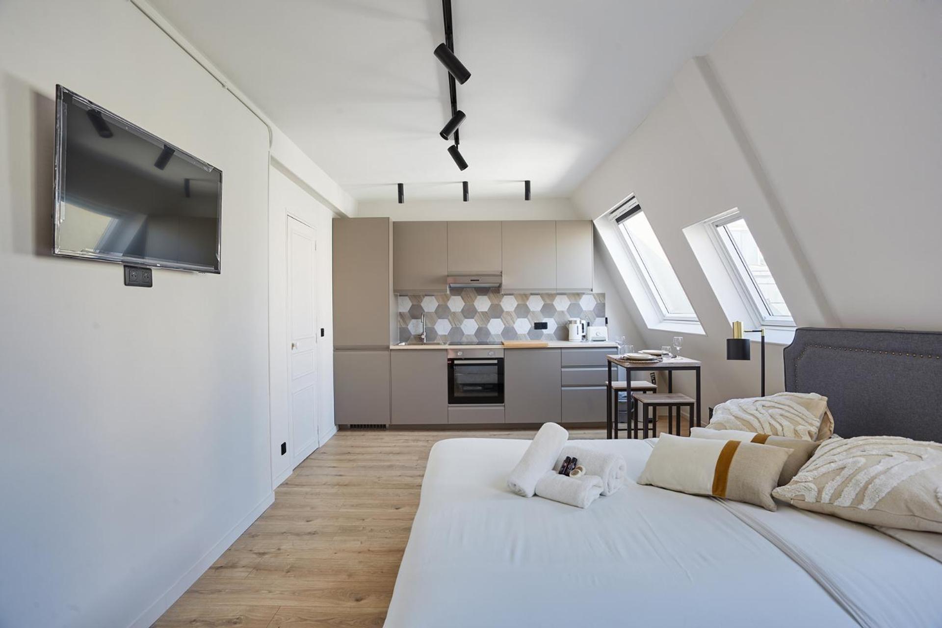 Residence Beaubourg Le Marais By Studio Prestige Париж Экстерьер фото